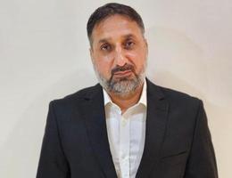 العميل Iftikhar Khan