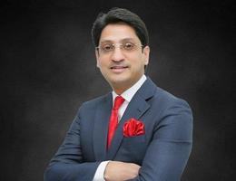 العميل Nitin Giyanani