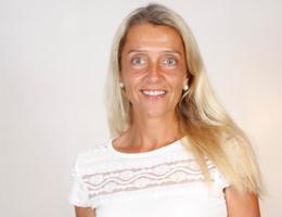 العميل Paula Svensson