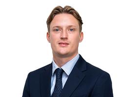 Agent Louis Warren