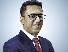 العميل Niraj Masand