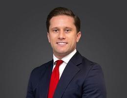 العميل Archie Adams
