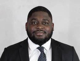 العميل Hamid Gbadamosi