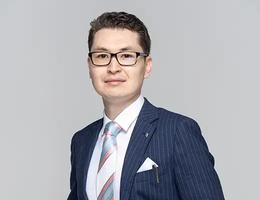 العميل Adilet Abylgaziev