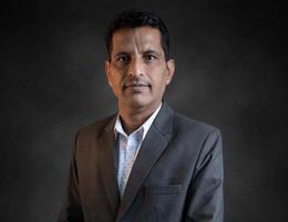 العميل Vinod Lohana
