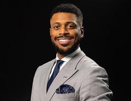 العميل Aaron Leo