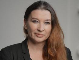 Agent Adriana Rosca