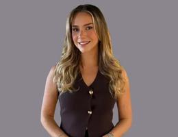 العميل Rebecca Reid