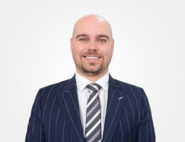 Agent Andrew Hinett