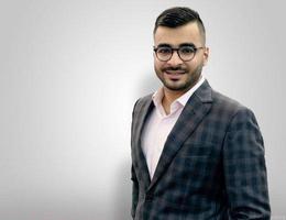 العميل Vicky Bhambhani