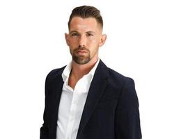 العميل Ryan Almond