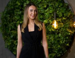 Agent Nicole Currums