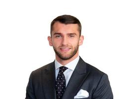 العميل Elliot Greslow