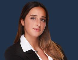 Agent Zoe Berthier