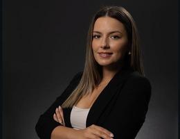 Agent Evelyn Oprea