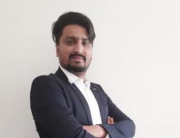العميل Naqash Shafique