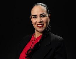 العميل Diana David