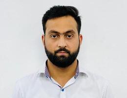 العميل Ali Raza Khan