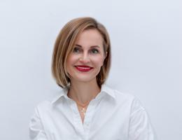 Agent Yuliya Mikrukova