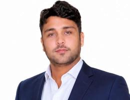 العميل Muhammad Azam