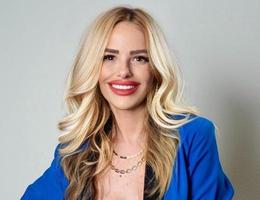 العميل Angela Gegg