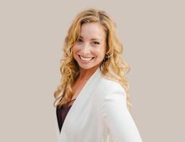 Agent Melanie Aubry