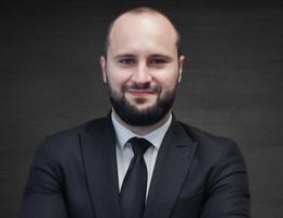 العميل Rastko Lukic