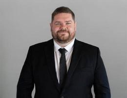 العميل Blayne Mussett