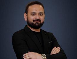 العميل Muhammad Irfan Akhtar