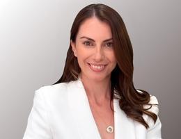 العميل kayleigh Knight