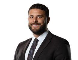 العميل Elliott Joseph Shaw