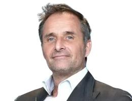 Agent Simon Brown