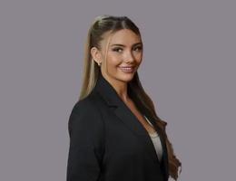 العميل Rebecca Flaherty