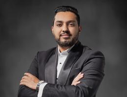 العميل Arif Jaffar Megjiani