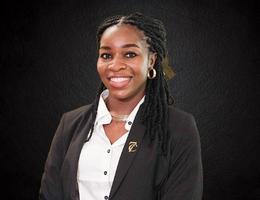 العميل Aileen Ngwa