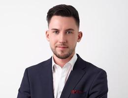 العميل Kevin Engisch
