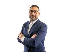 Agent Loui Hanna
