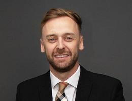 العميل Eoin Baillie