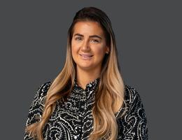 العميل Lauren Wood