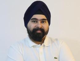 العميل Jainit Bhatia