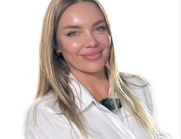 Agent Anna Khmelenko
