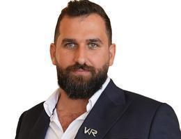 Agent Ali Naes