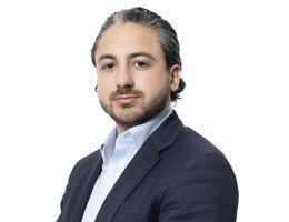 العميل Alex Evagora