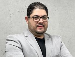 العميل Raymon Nader