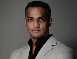 العميل Vineeth Cabral