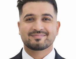 العميل Qasim Mehmood 
