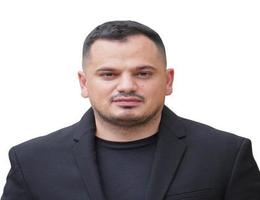 العميل Khan Iskandarov