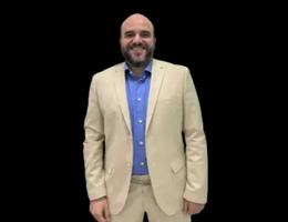 العميل Moustafa Helmy