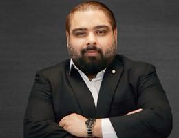 العميل Umer Imtiaz
