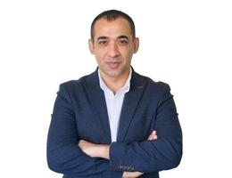 العميل Rustam Fayziev